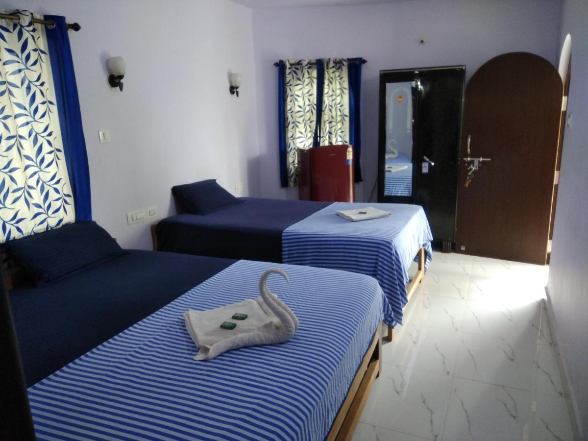 Swati Hotel Arambol Buitenkant foto